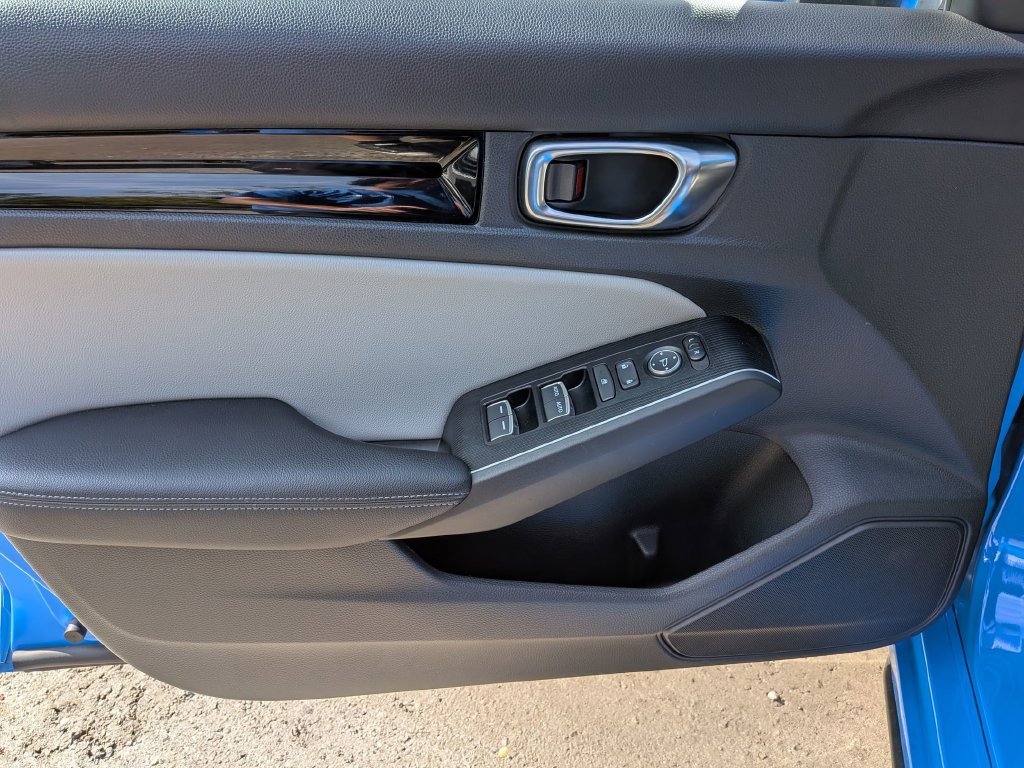 Used 2025  Honda Sport Touring image 13