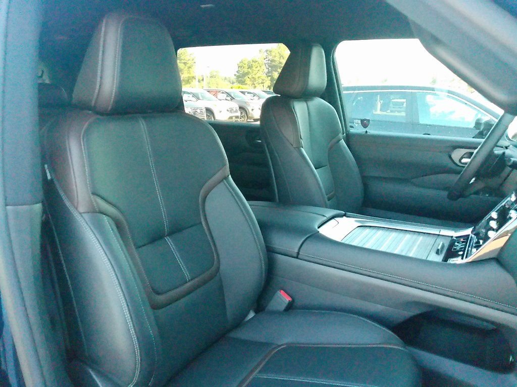 2026 Nissan Armada SL - Photo 16