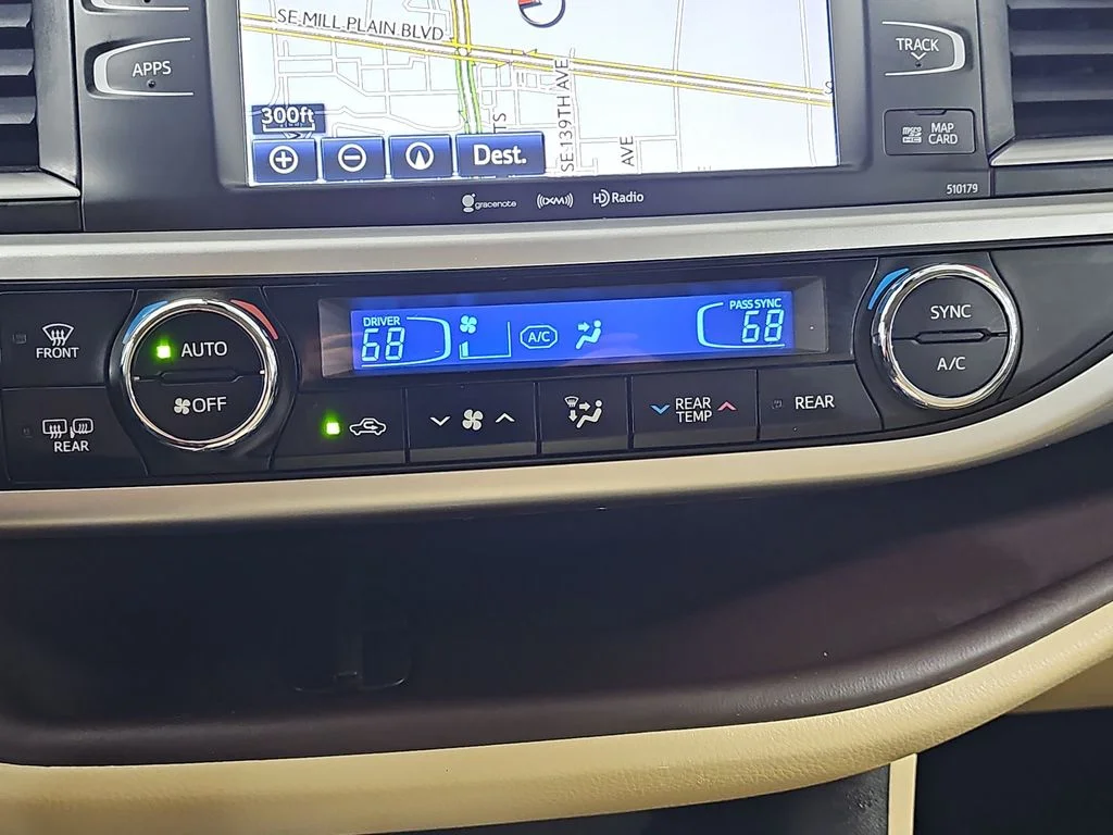 Used 2017 Black Toyota XLE image 26