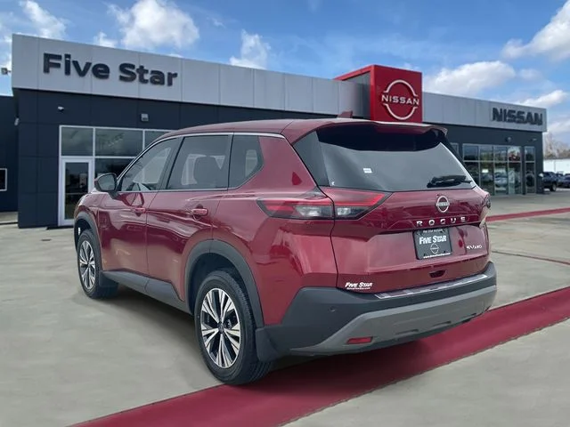 Used 2023 Red Nissan SV image 4