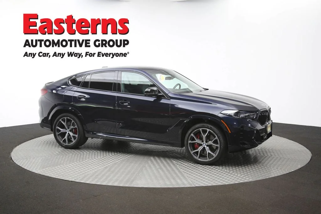 Used 2025 Black BMW M60i image 50