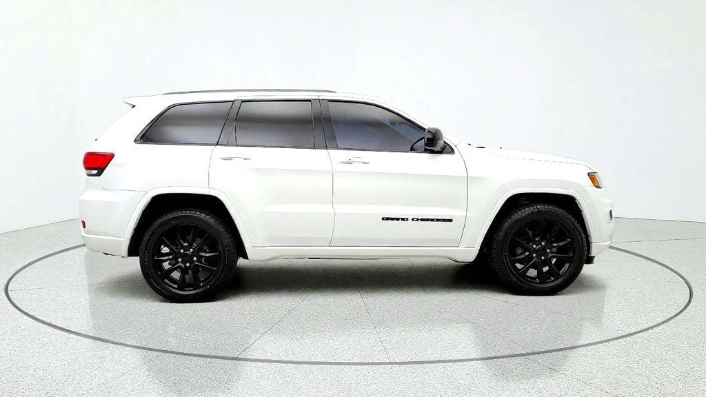 Used 2020 Bright White Clearcoat Jeep Altitude 4x4 image 4