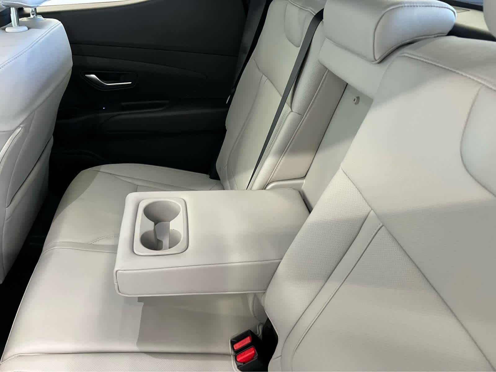 Used 2025 Hampton Gray Hyundai SEL image 29