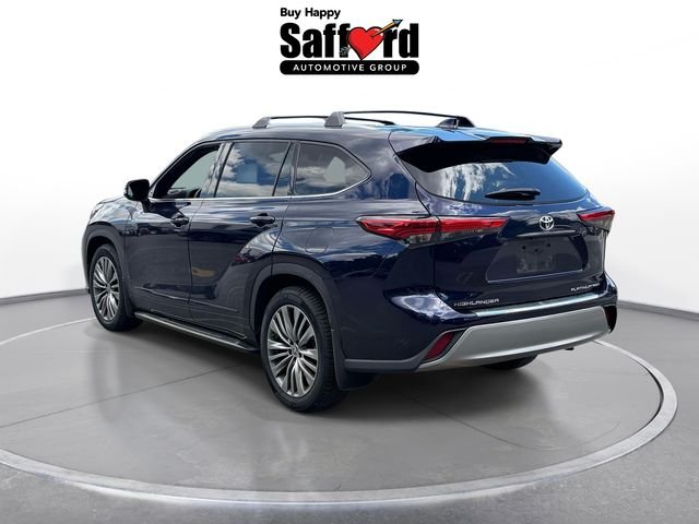 Used 2022  Toyota Platinum image 10