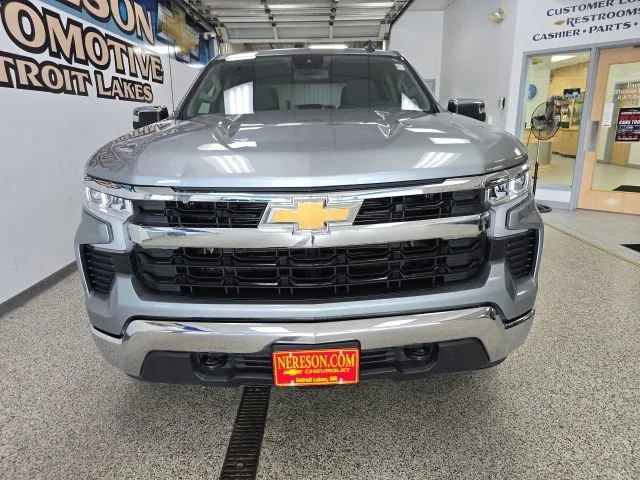 Used 2025 Chevrolet Silverado 1500 LT with VIN 2GCUKDED7S1142318 for sale in Detroit Lakes, Minnesota