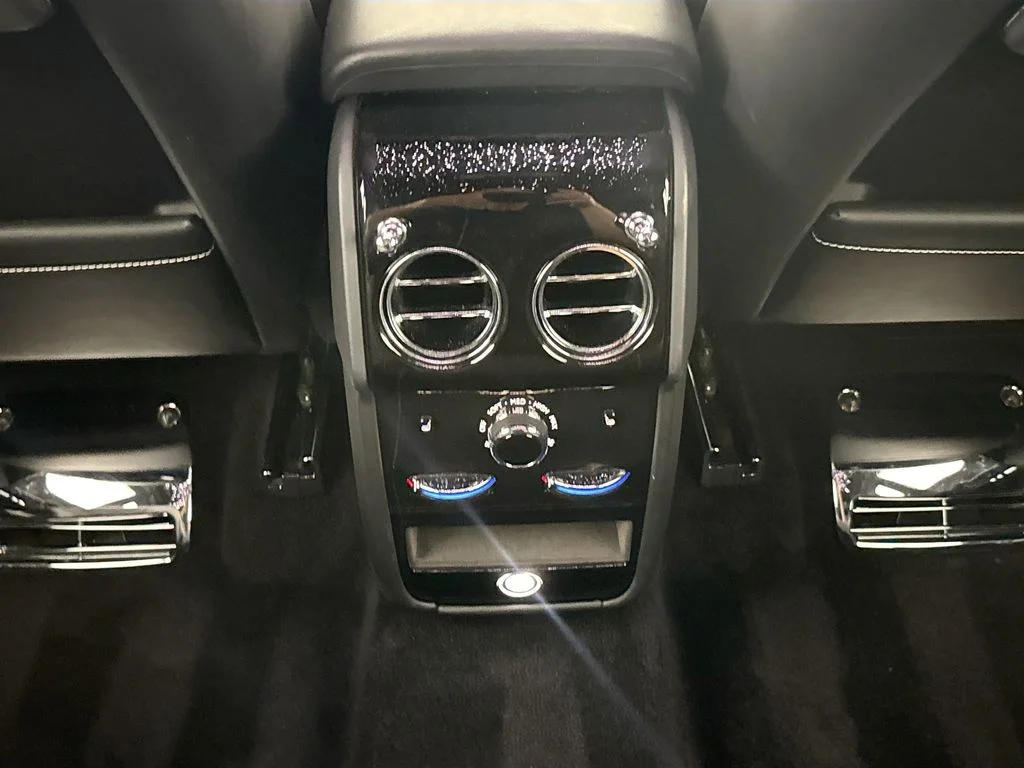 2024 Rolls-Royce Cullinan Base - Photo 28