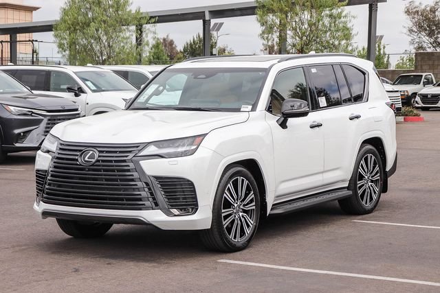 New 2026 Eminent White Pearl Lexus LX 700h LUXURY image 3
