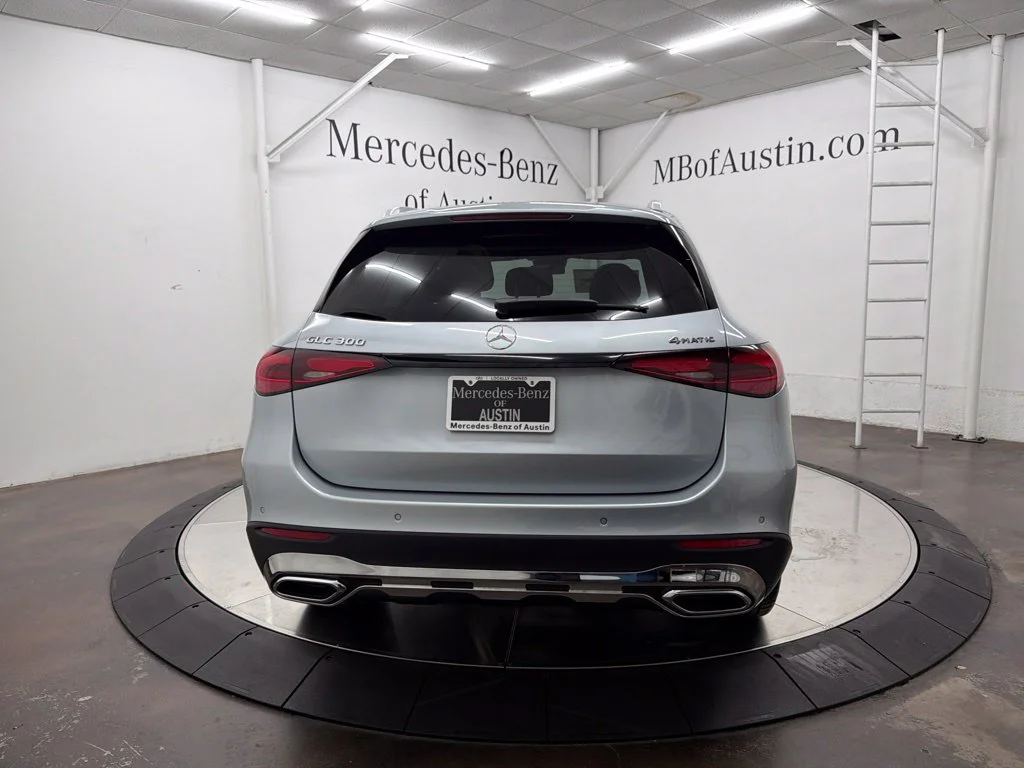 New 2027 Silver Mercedes-Benz GLC 300 image 6