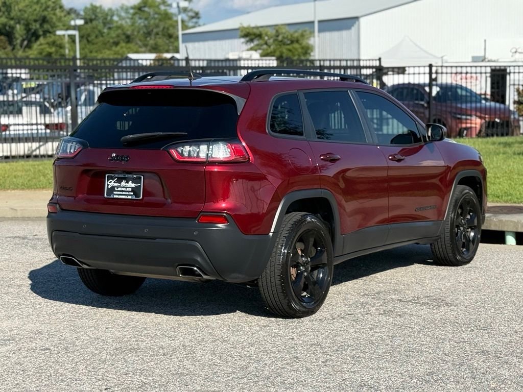 Used 2020 Red Jeep Latitude Plus image 11