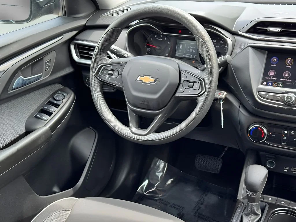 Used 2022 Black Chevrolet LS image 17