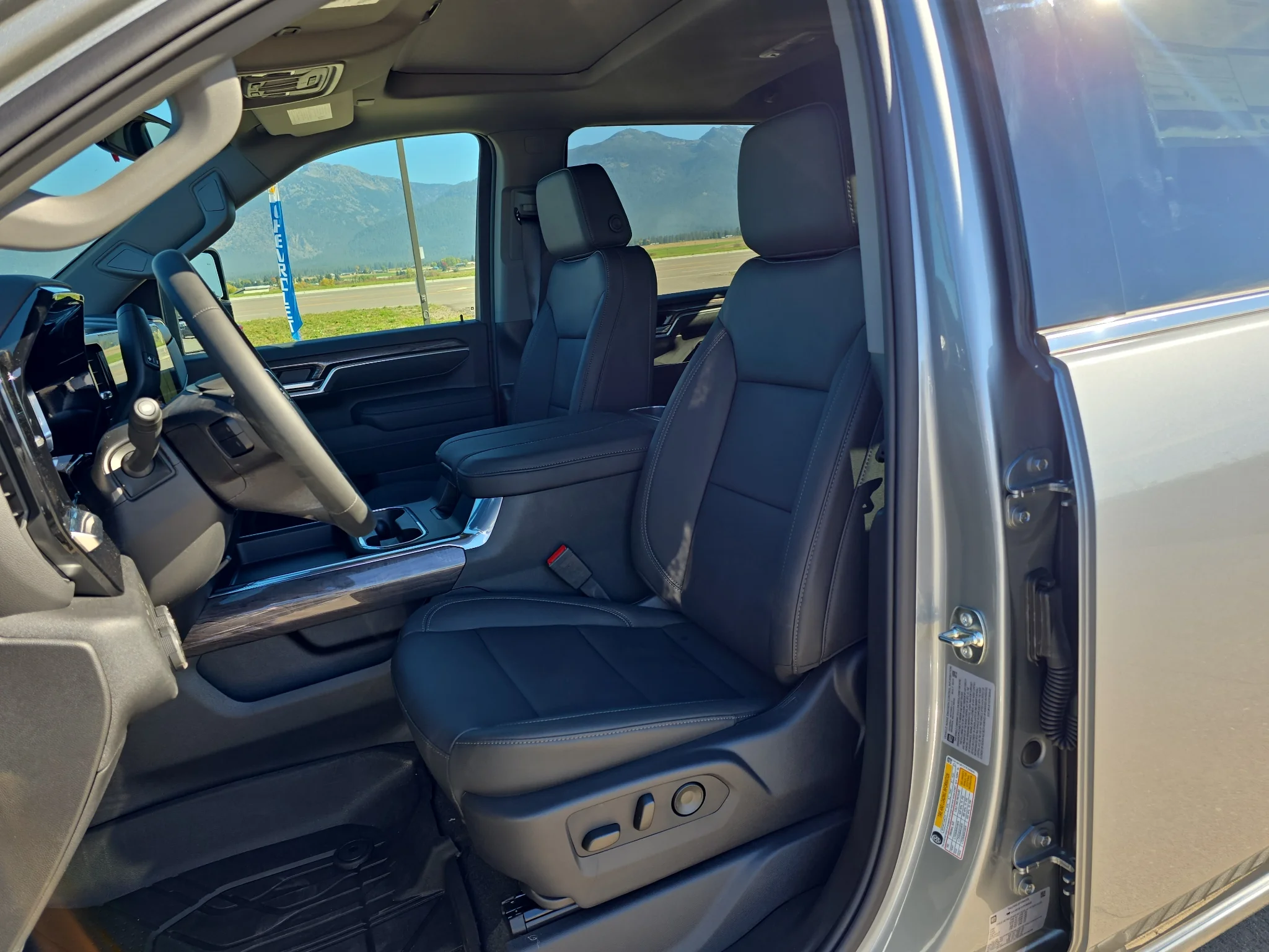 2026 Chevrolet Silverado 3500 HD LTZ - Photo 26