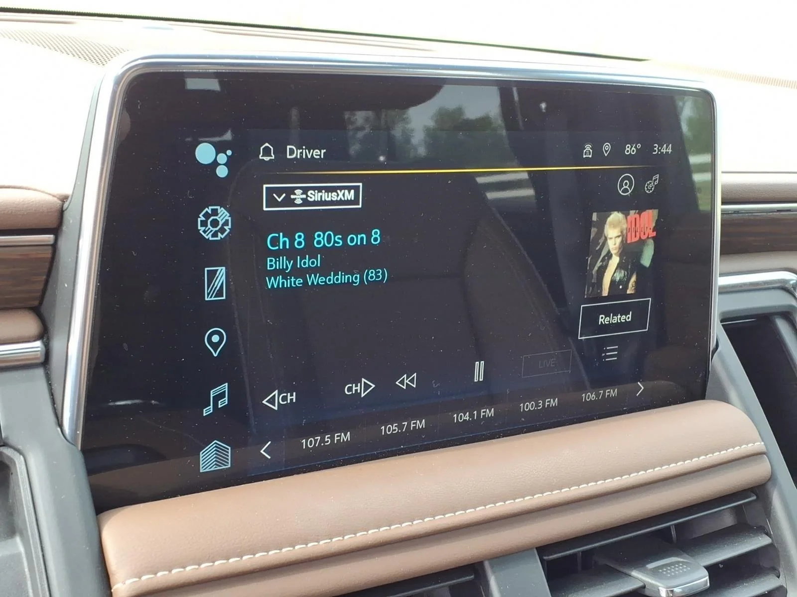 Used 2024 Iridescent Pearl Tricoat Chevrolet High Country image 25