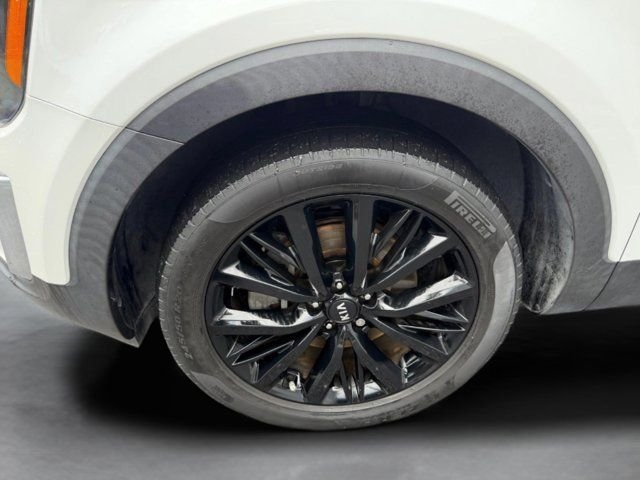 Used 2020 White Kia SX image 27