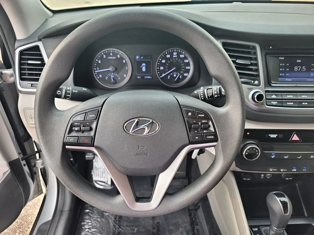 2017 Hyundai Tucson SE - Photo 11