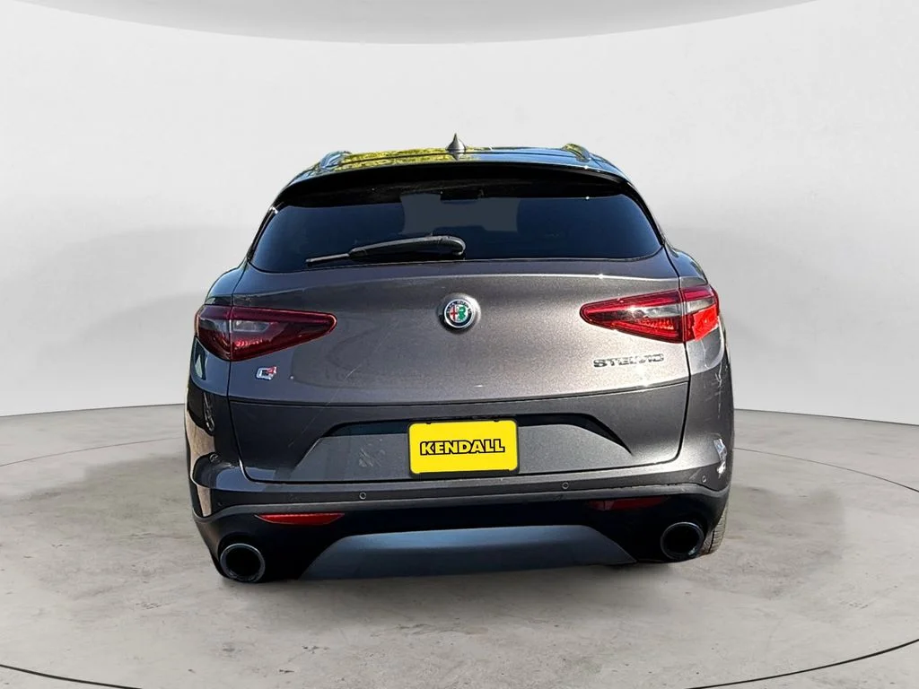 Used 2018 Gray Alfa Romeo Base image 4
