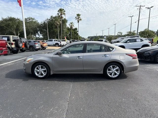 Used 2015  Nissan 2.5 SV image 7