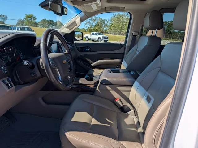 Used 2019 White Chevrolet LT image 9