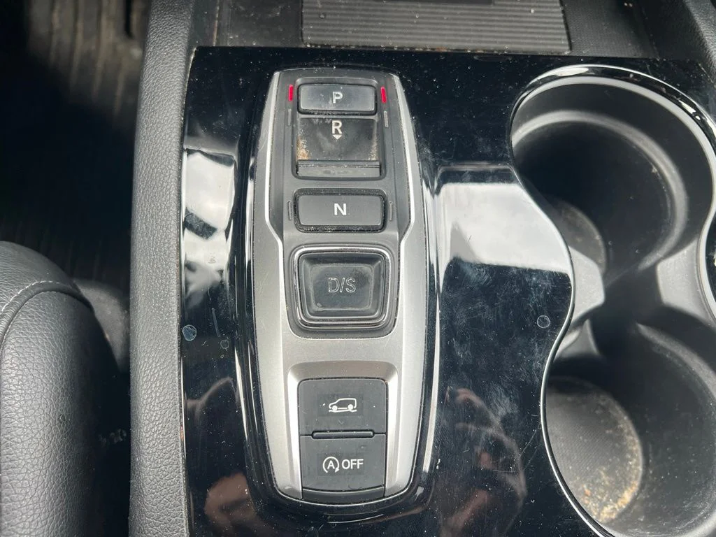 Used 2019 Gray Honda Elite image 11