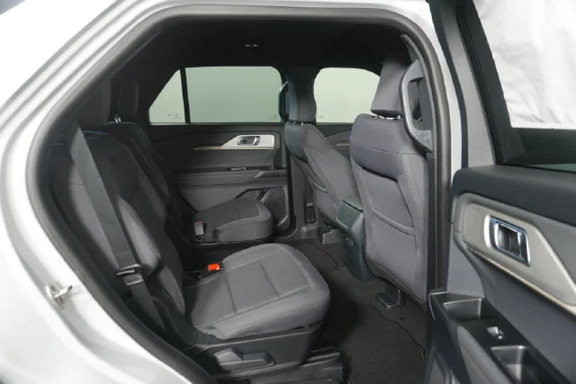 New 2027 Avalanche Gray Ford Active image 27