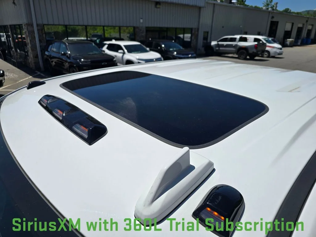 New 2026 White GMC AT4X image 25