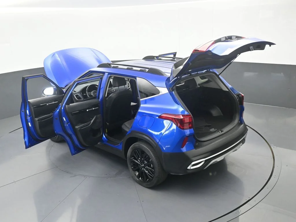 Used 2023 Neptune Blue Kia Nightfall image 64