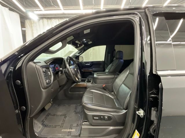 Used 2021 Black Chevrolet High Country image 10