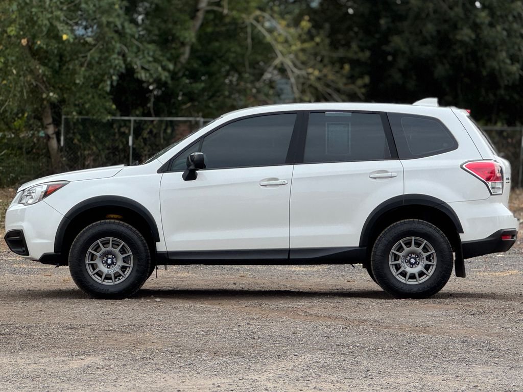 Used 2017 Crystal White Pearl Subaru 2.5i image 4
