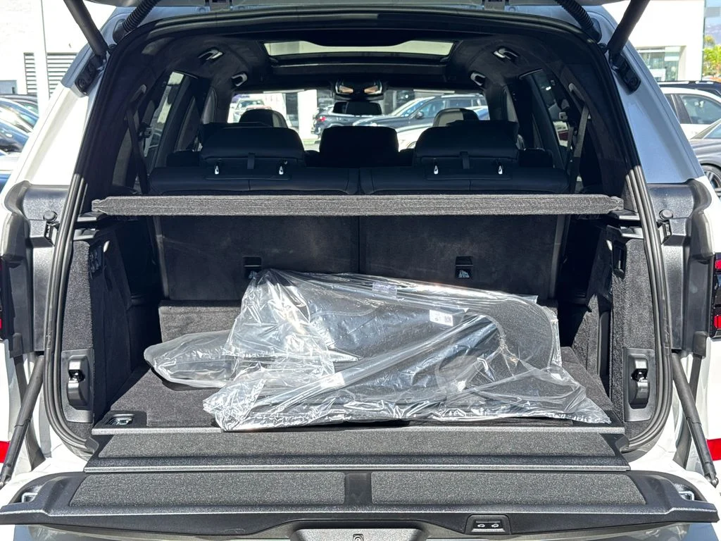 New 2027 White BMW xDrive40i image 9