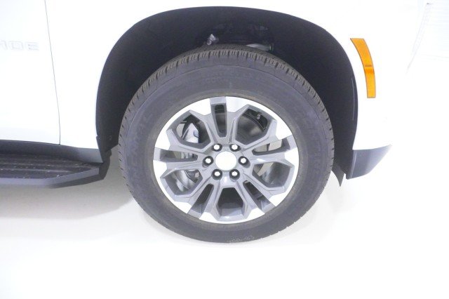 New 2027 Summit White Chevrolet LS image 5