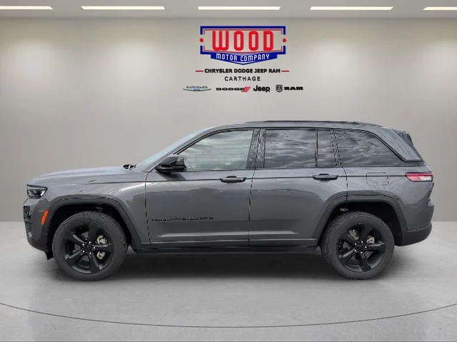 Used 2022 Baltic Gray Metallic Clearcoat Jeep Altitude image 6