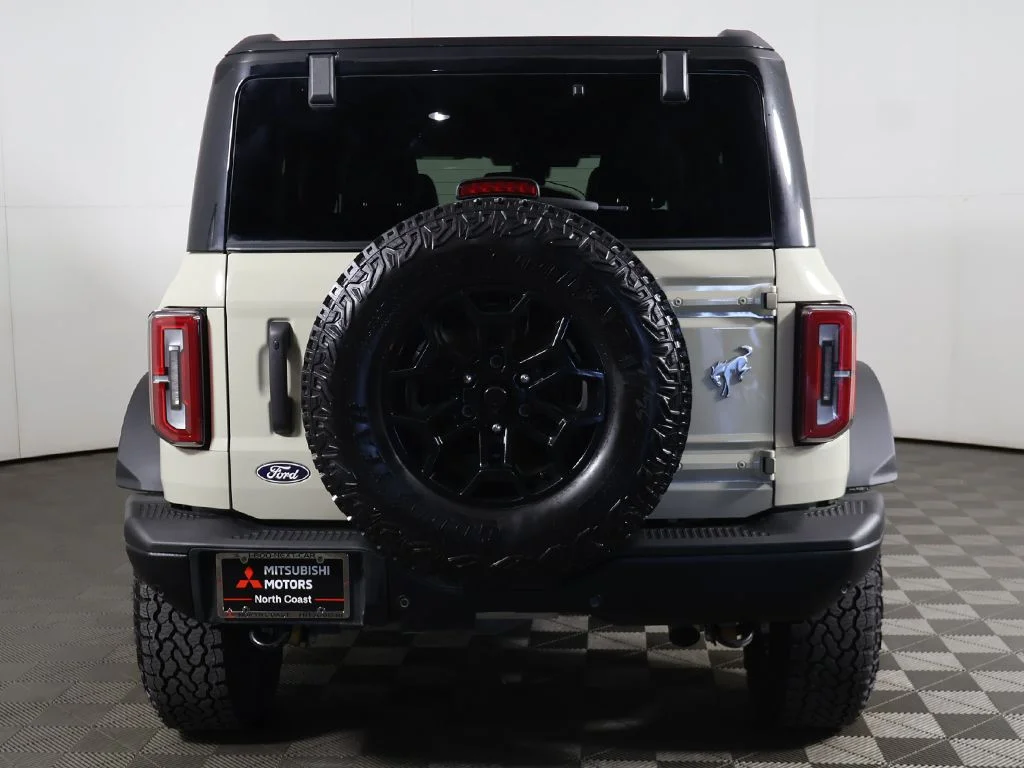 Used 2026 Beige Ford Badlands image 12