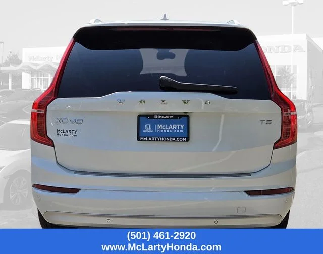 Used 2022 Crystal White Metallic Volvo T5 Momentum image 6