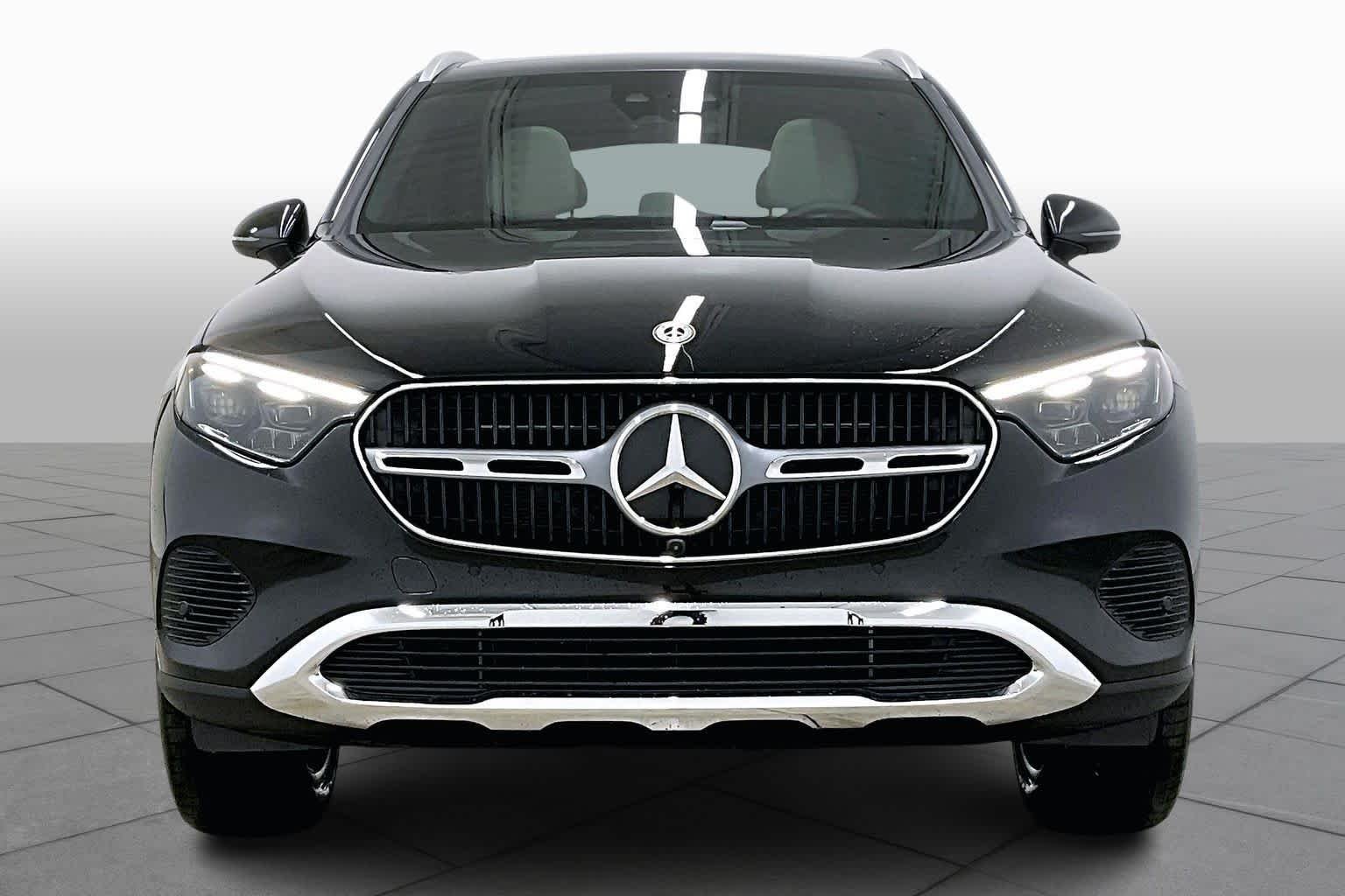New 2026 Obsidian Black Metallic Mercedes-Benz GLC 300 image 3