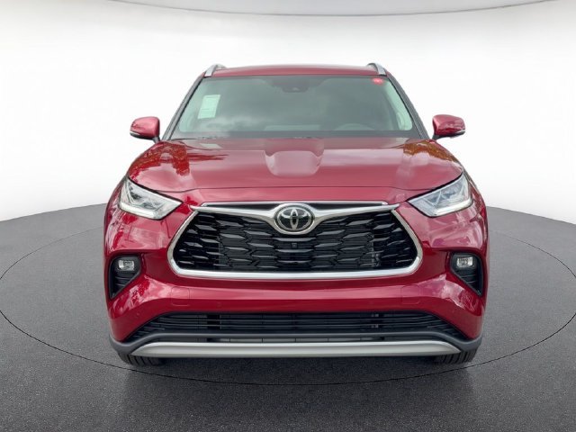 New 2026 Ruby Flare Pearl Toyota Platinum image 9