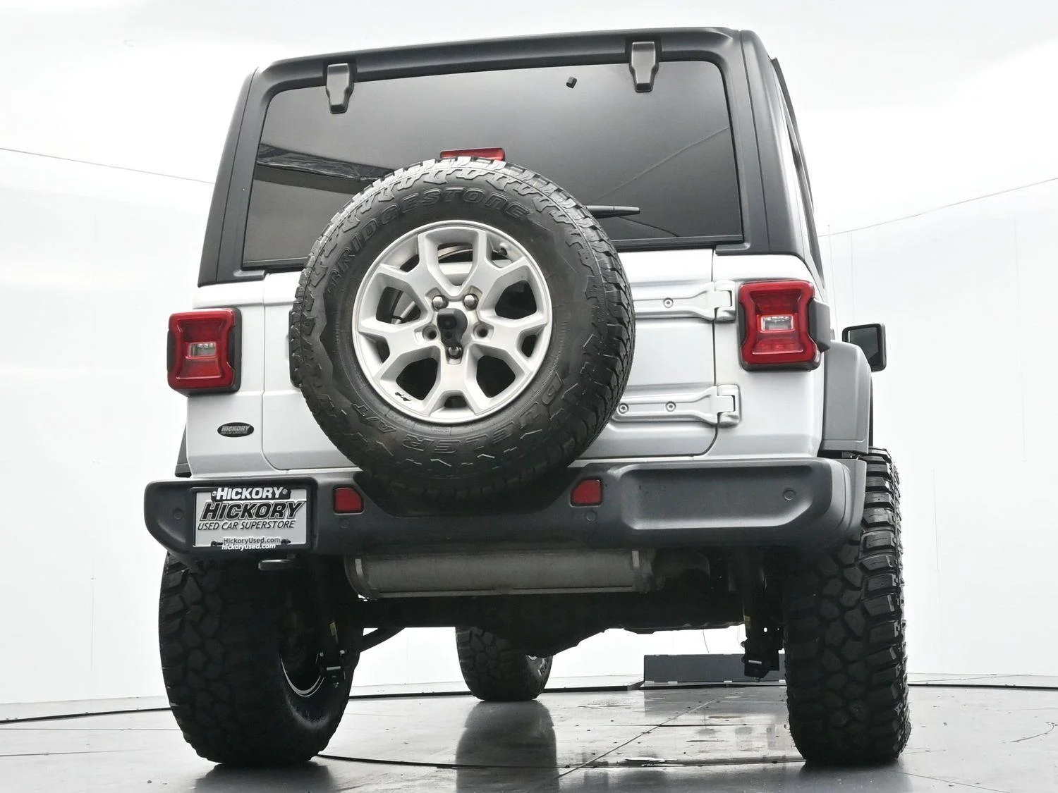 Used 2021 Bright White Clearcoat Jeep Unlimited Islander image 48
