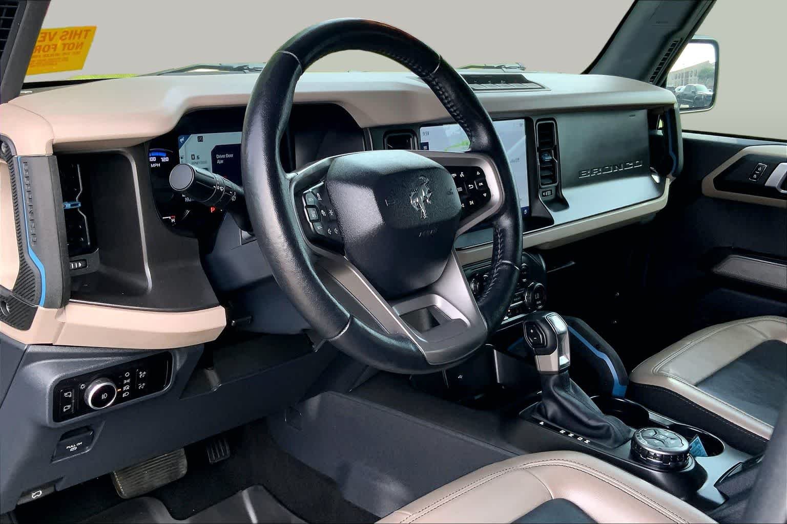 Used 2023 Eruption Green Metallic Ford Wildtrak image 16