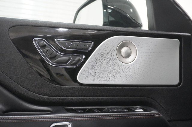 Used 2021 WHITE Lincoln Reserve image 15