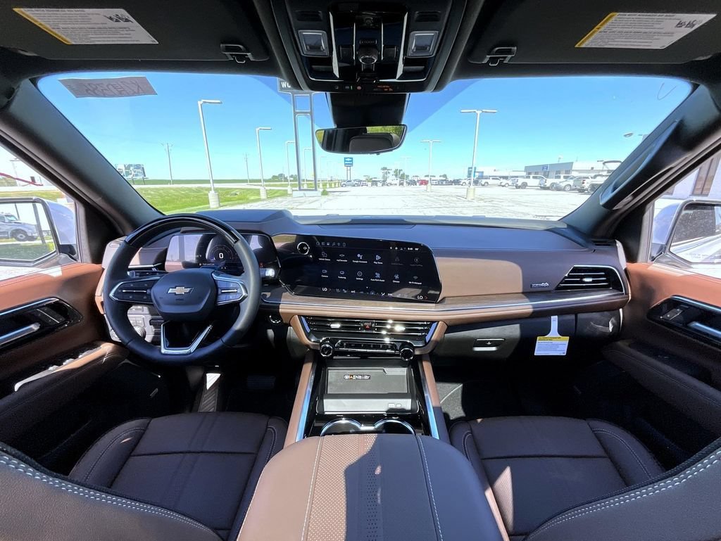 New 2026 Polar White Tricoat Chevrolet High Country image 13