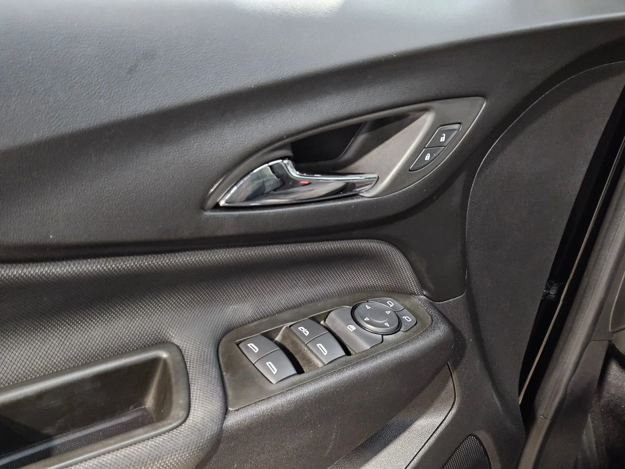 2023 Chevrolet Equinox RS - Photo 21