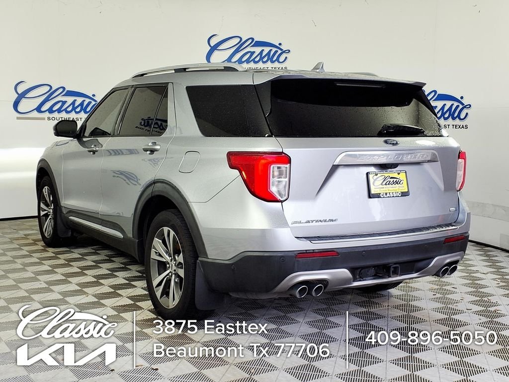 Used 2020 Silver Ford Platinum image 2
