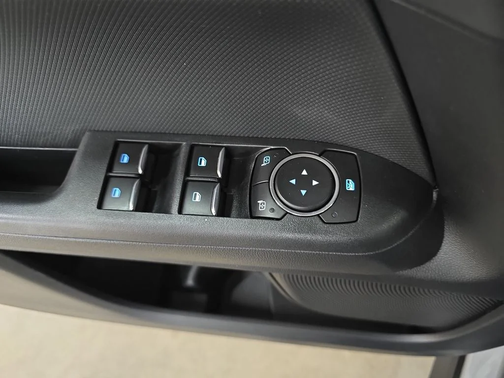 Used 2022 Silver Ford Outer Banks image 27
