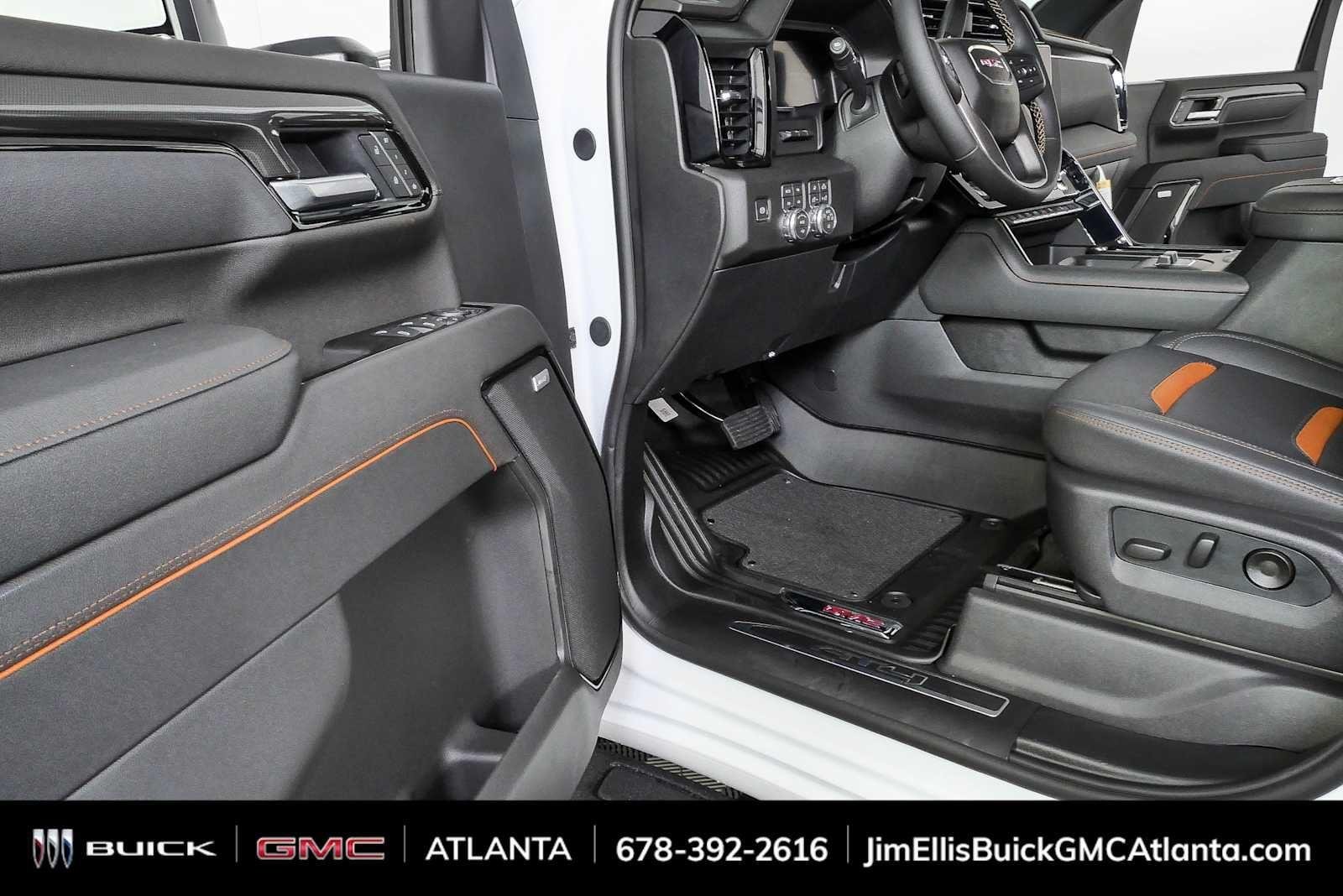2026 GMC Sierra 2500HD AT4 - Photo 8