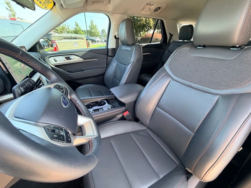 Used 2025 White Ford Active image 25