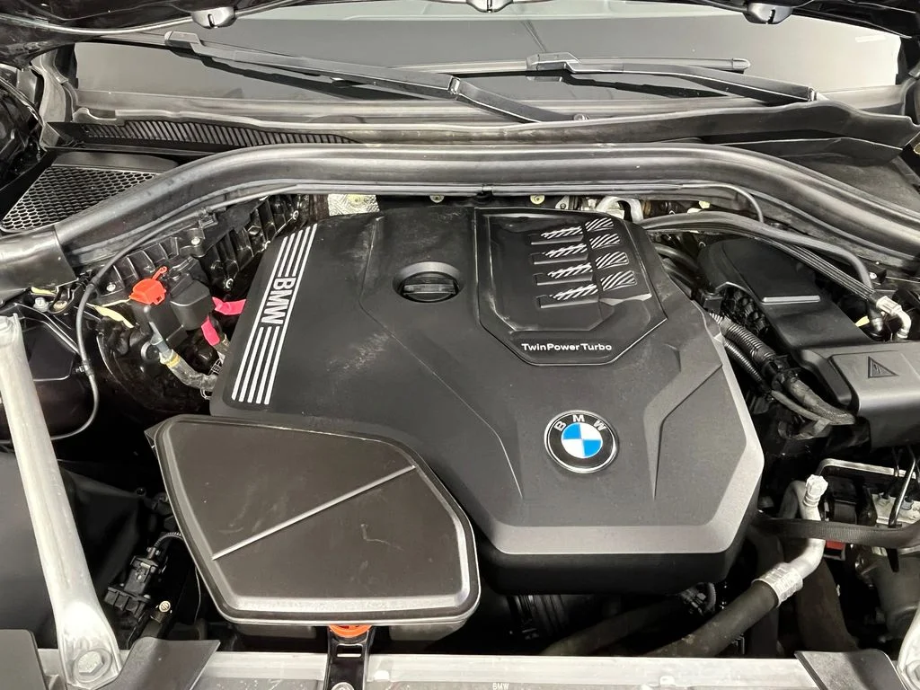 Used 2024 Gray BMW xDrive30i image 15