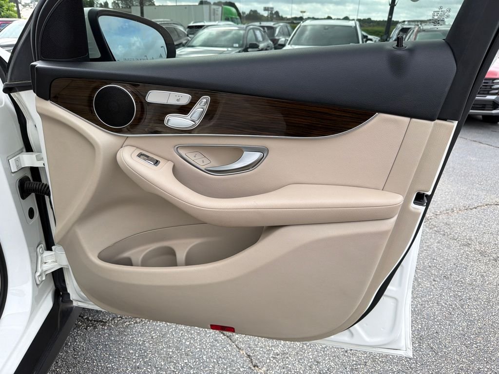 Used 2019  Mercedes-Benz GLC 300 image 14