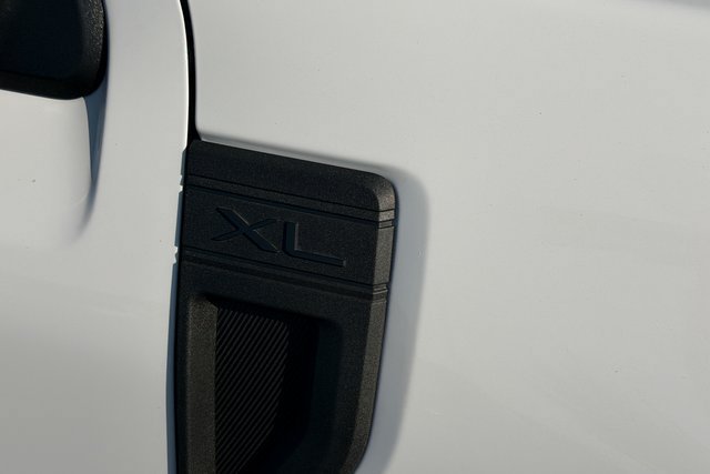 New 2026 Oxford White Ford XL image 7