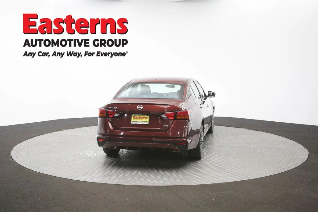 Used 2025 Red Nissan 2.5 SV image 34