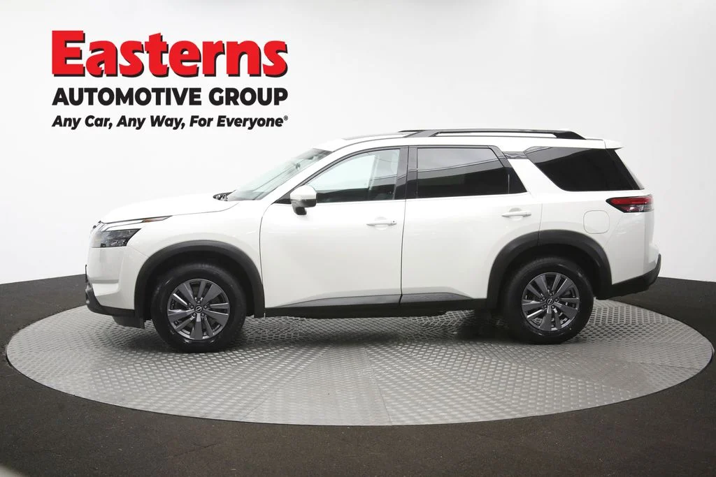 Used 2023 White Nissan SV image 62