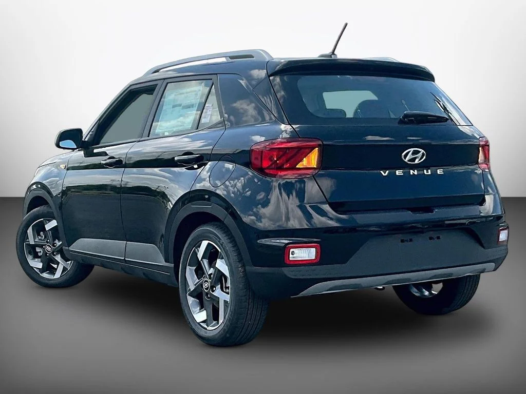 New 2026 Black Hyundai SEL image 3