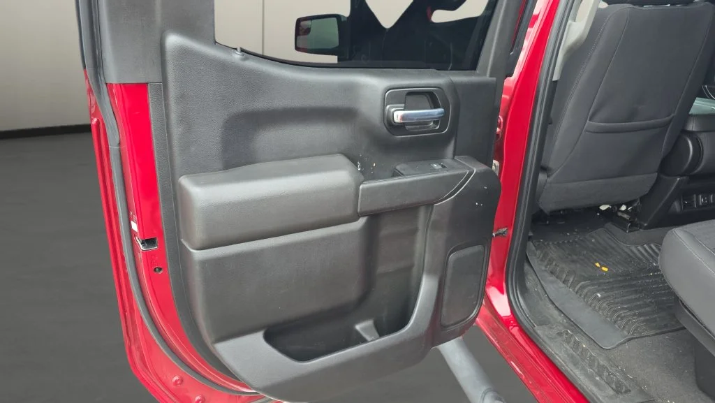 Used 2022 Red Chevrolet LT image 14